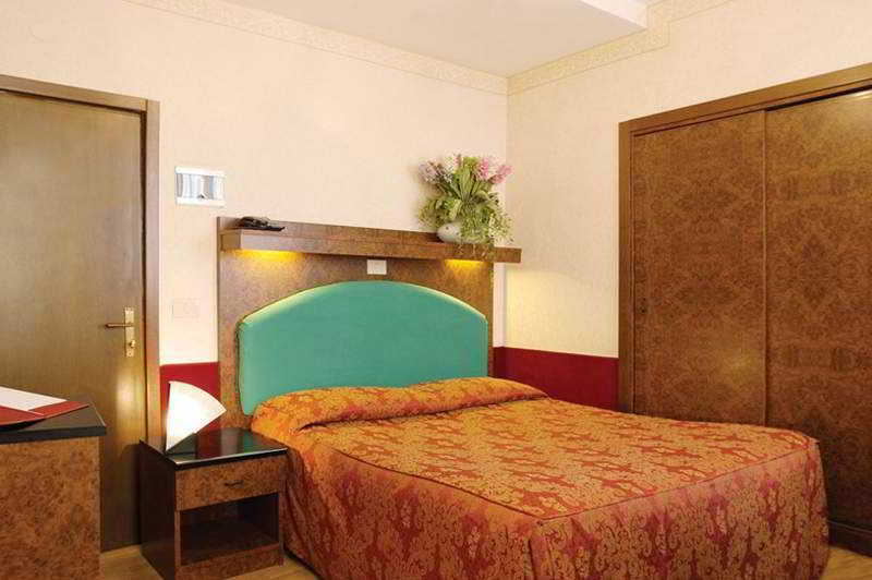 Hotel Moderno Ериче Екстер'єр фото