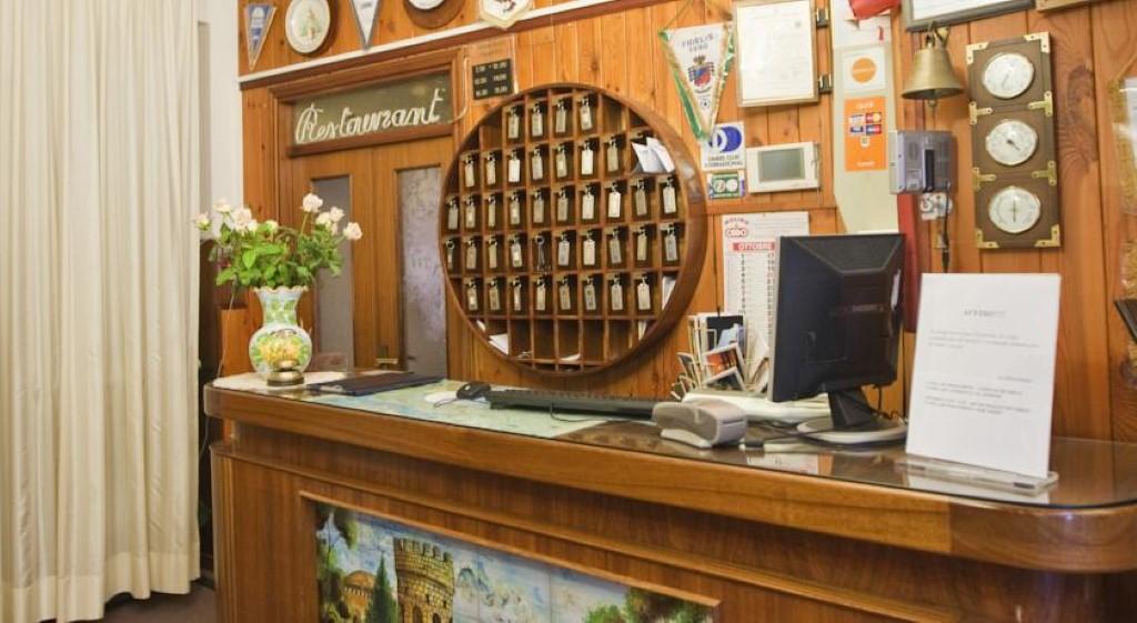 Hotel Moderno Ериче Екстер'єр фото
